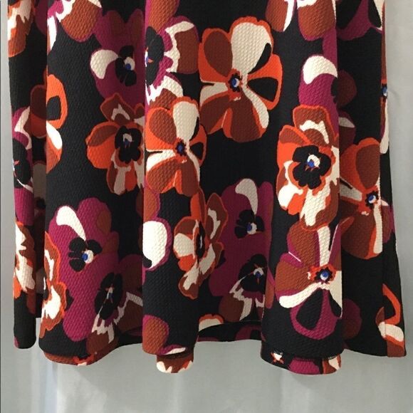 Eci Small floral flare skirt, career, work, dressy - Picture 4 of 6